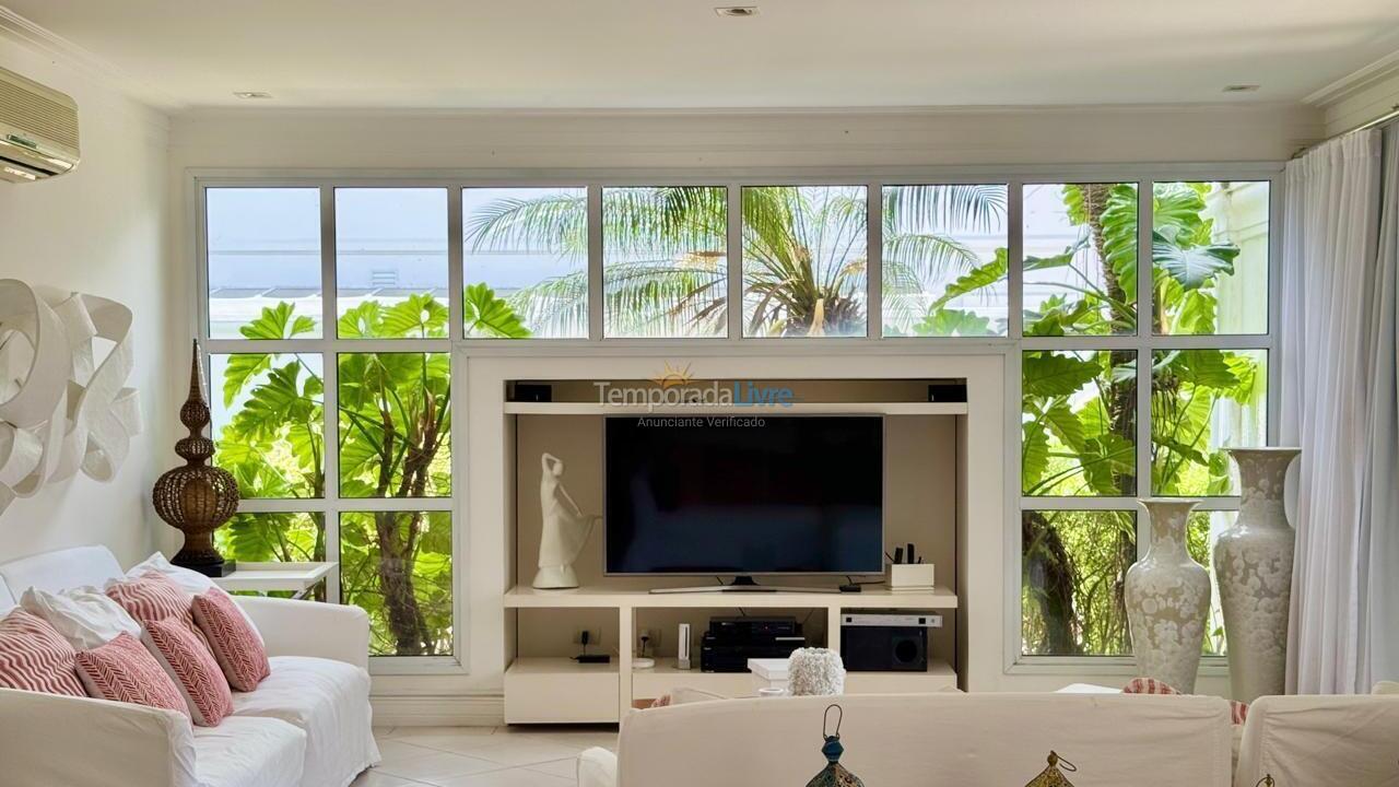 Casa para aluguel de temporada em São Sebastião (Praia da Baleia)
