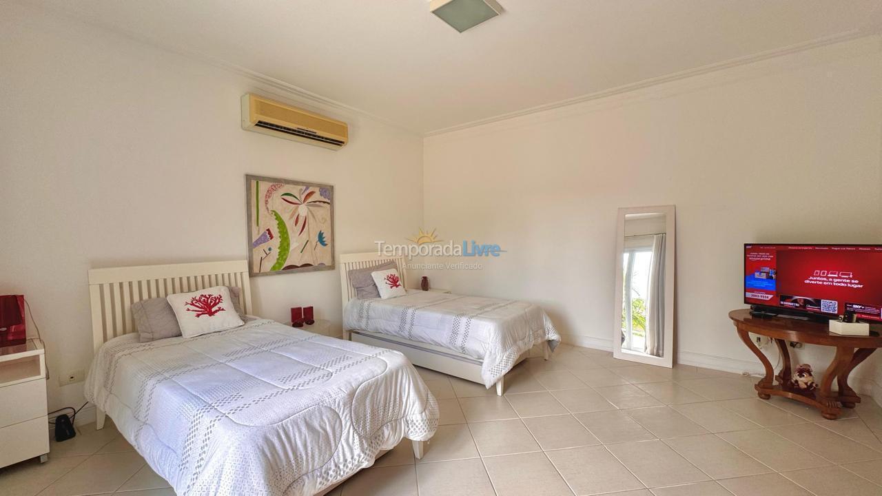 Casa para aluguel de temporada em São Sebastião (Praia da Baleia)