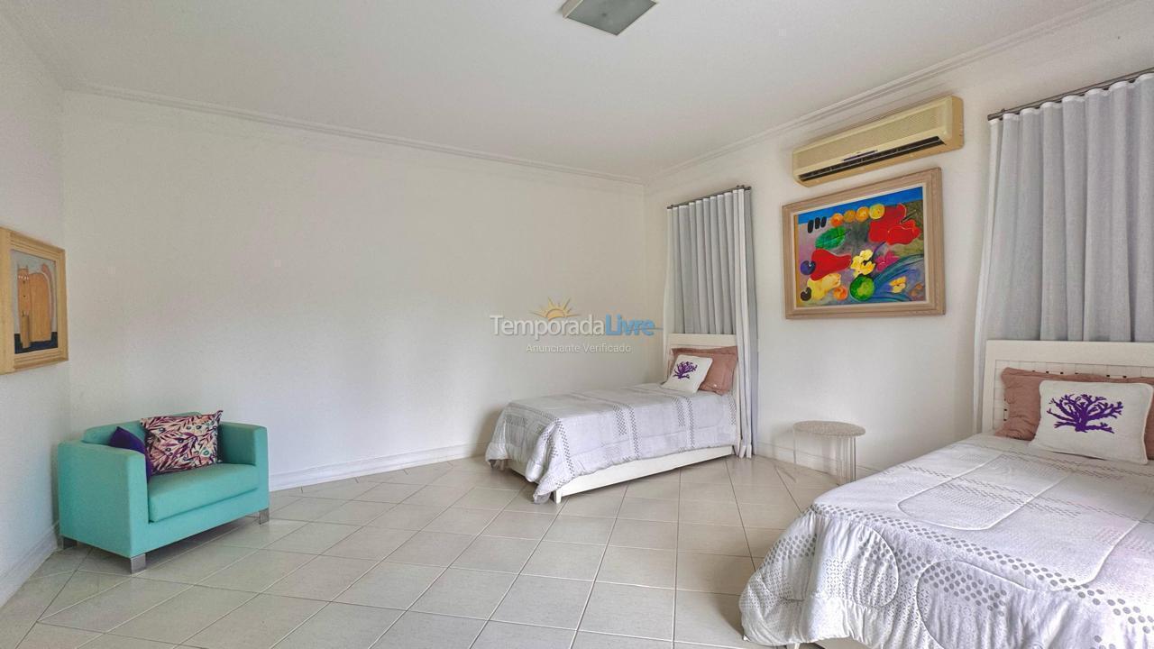 Casa para aluguel de temporada em São Sebastião (Praia da Baleia)