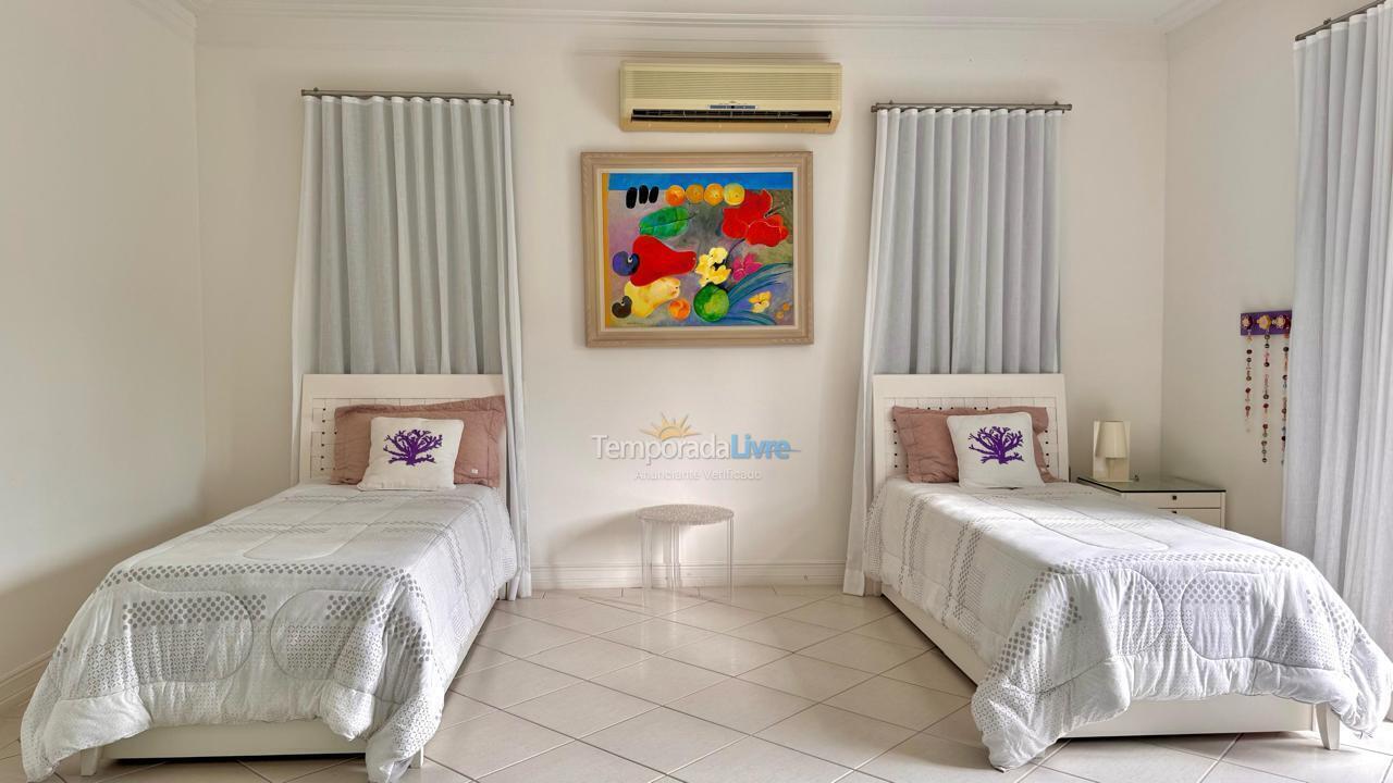 Casa para aluguel de temporada em São Sebastião (Praia da Baleia)