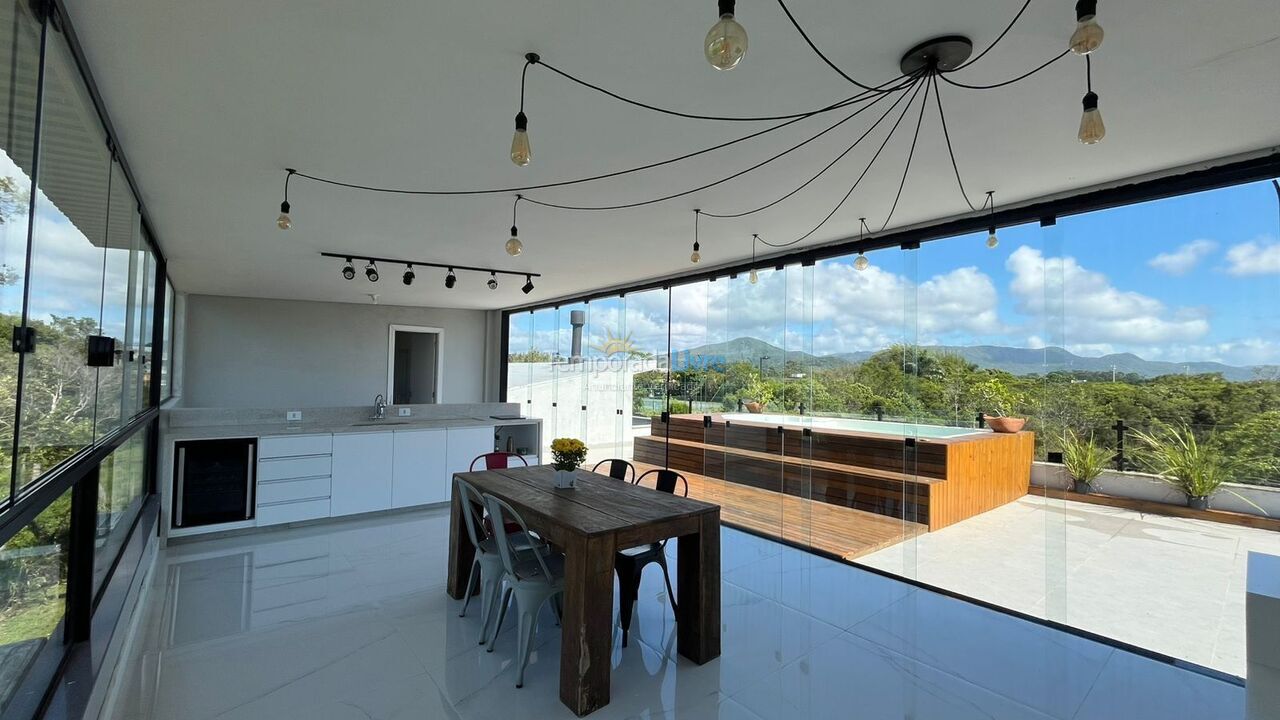 Casa para aluguel de temporada em Garopaba (Praia do Rosa)