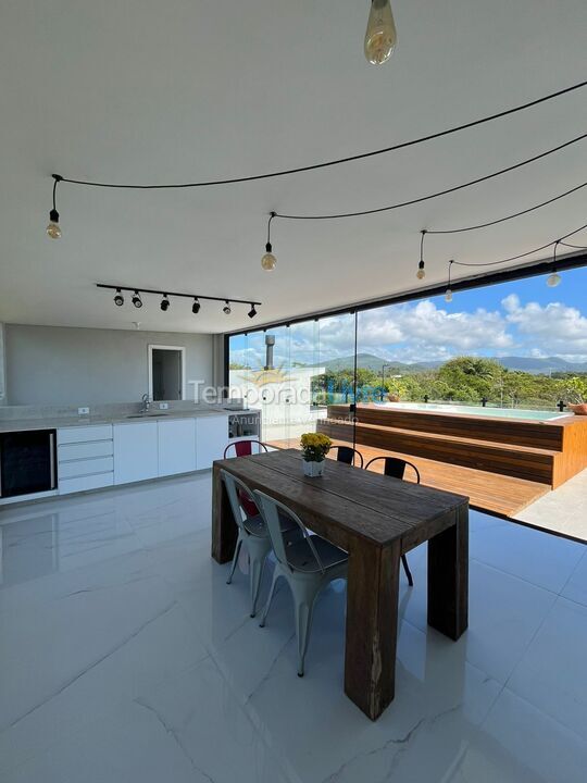 Casa para aluguel de temporada em Garopaba (Praia do Rosa)