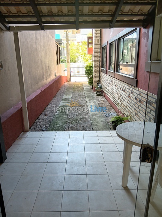 Casa para aluguel de temporada em Bombinhas (Mariscal)