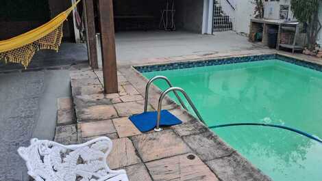 Piscina e espaço de lazer
