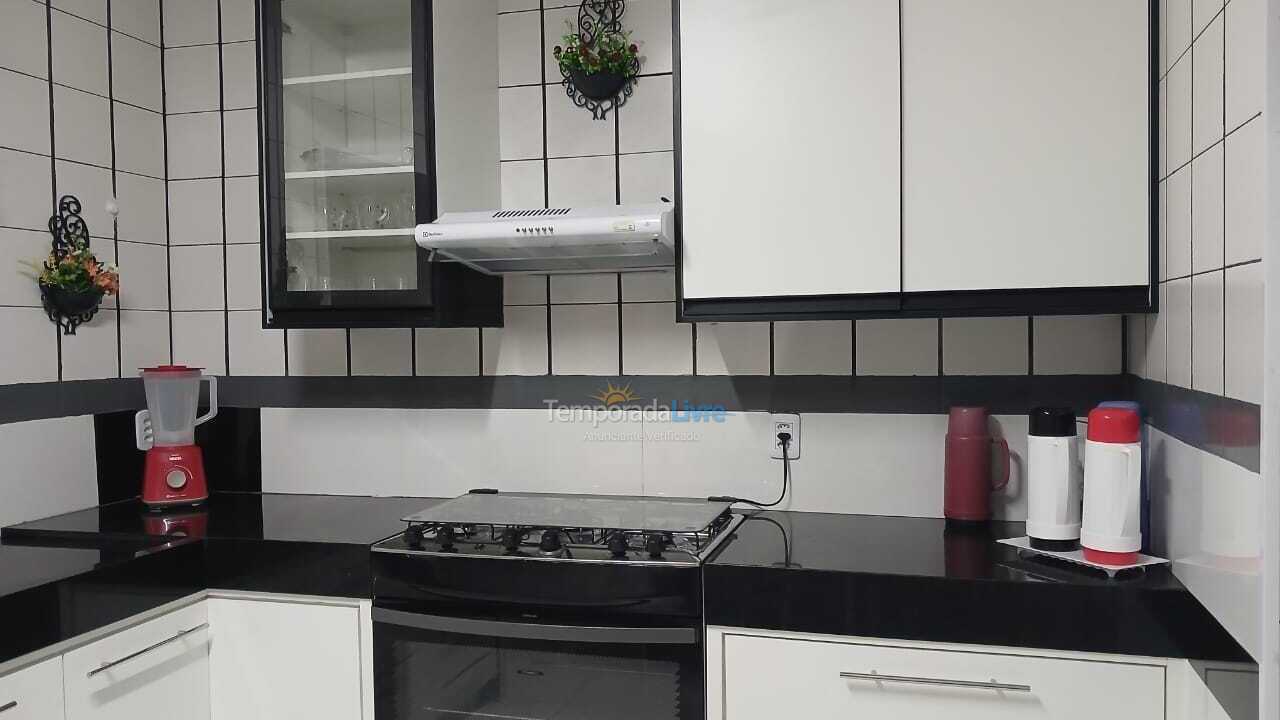 Apartamento para aluguel de temporada em Guarapari (Praia do Morro)