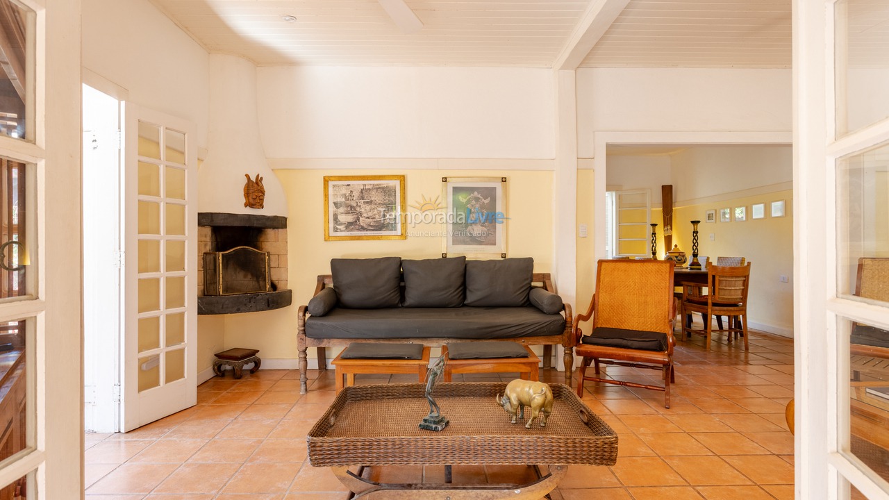 Casa para aluguel de temporada em Ilhabela (Saco da Capela)