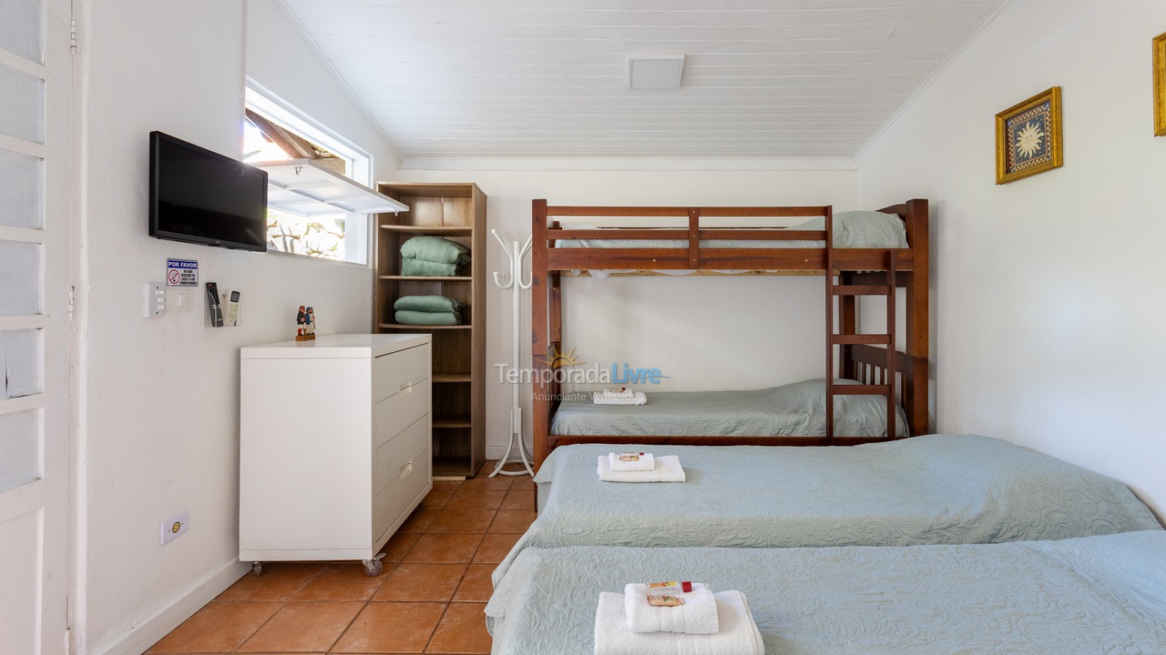 Casa para aluguel de temporada em Ilhabela (Saco da Capela)