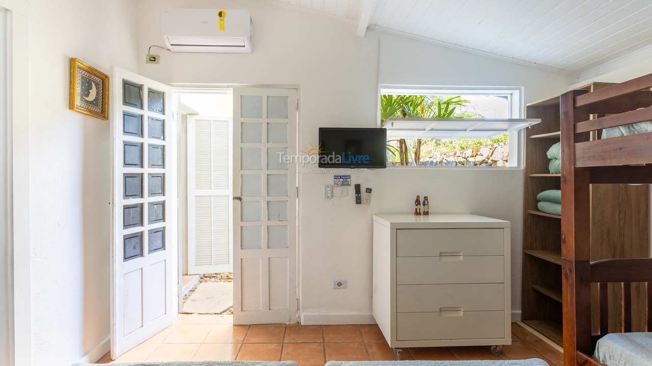 Casa para aluguel de temporada em Ilhabela (Saco da Capela)