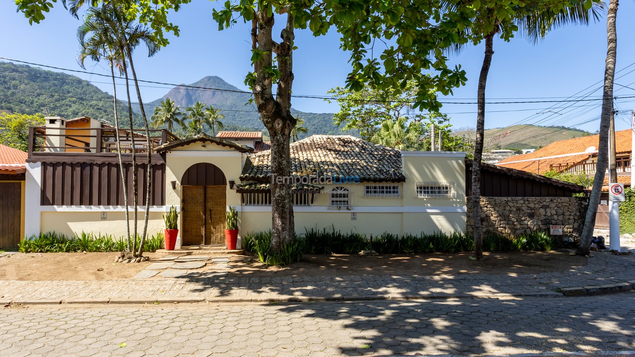 Casa para aluguel de temporada em Ilhabela (Saco da Capela)