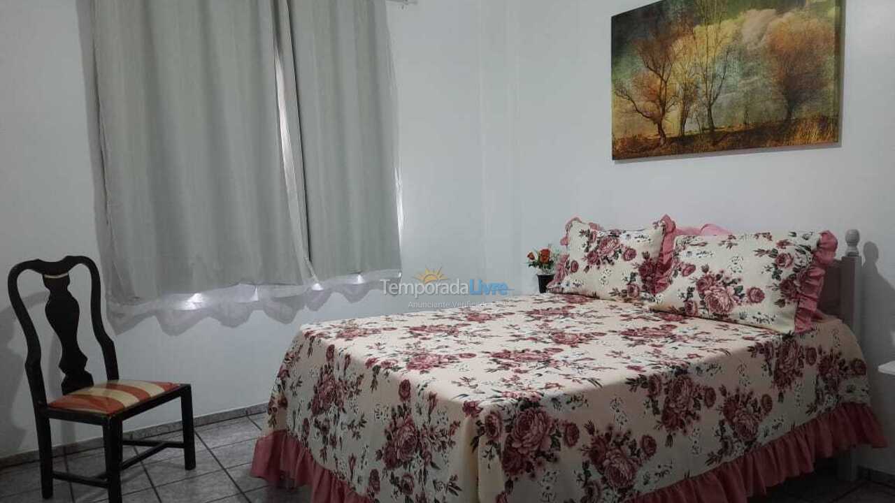 Apartamento para aluguel de temporada em Guarapari (Praia do Morro)