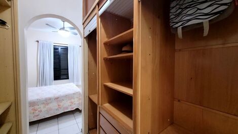 Apartamento en Pitangueiras - A 150 metros del mar - Aire acondicionado - Zona de ocio - Capacidad para 8 personas