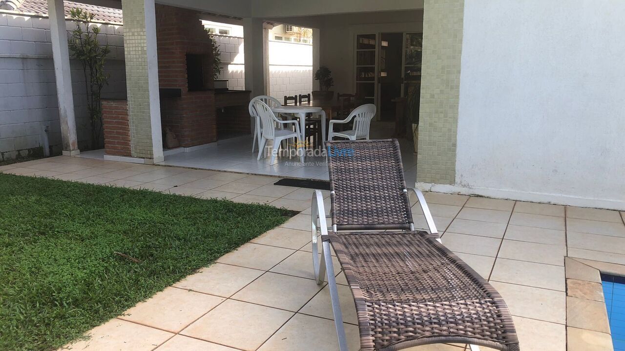 Casa para aluguel de temporada em Bertioga (Riviera de São Lourenço)