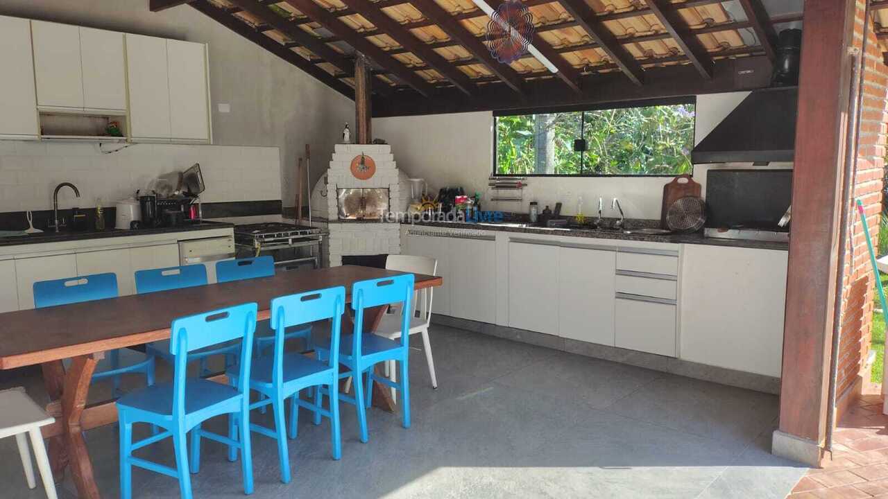 Casa para aluguel de temporada em São Paulo (Guaratuba)