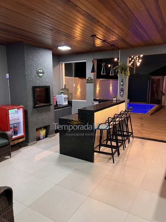 Casa para aluguel de temporada em Matinhos (Caiobá)