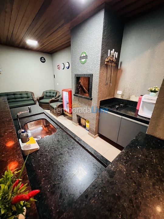 Casa para aluguel de temporada em Matinhos (Caiobá)