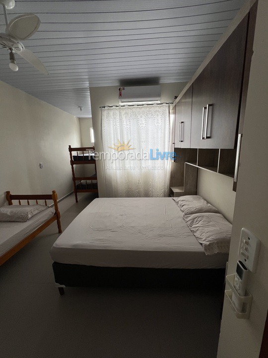Casa para aluguel de temporada em Matinhos (Caiobá)