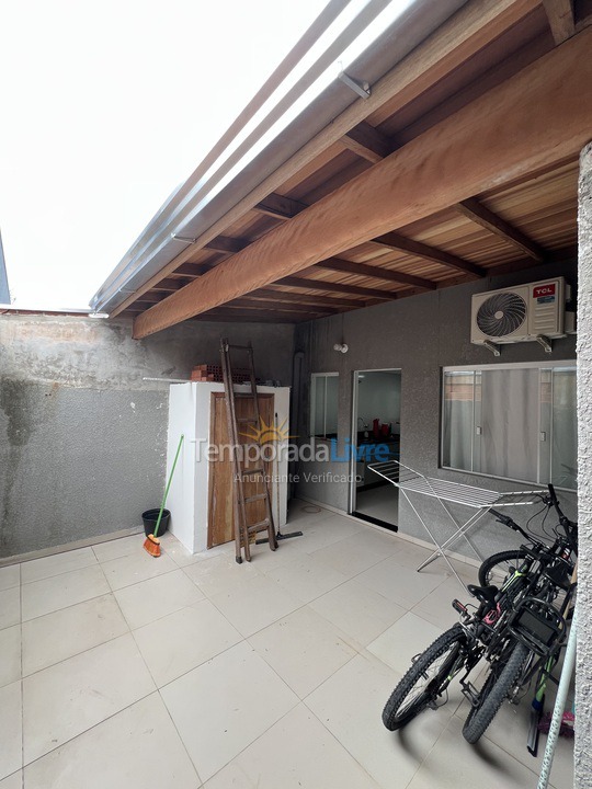 Casa para aluguel de temporada em Matinhos (Caiobá)