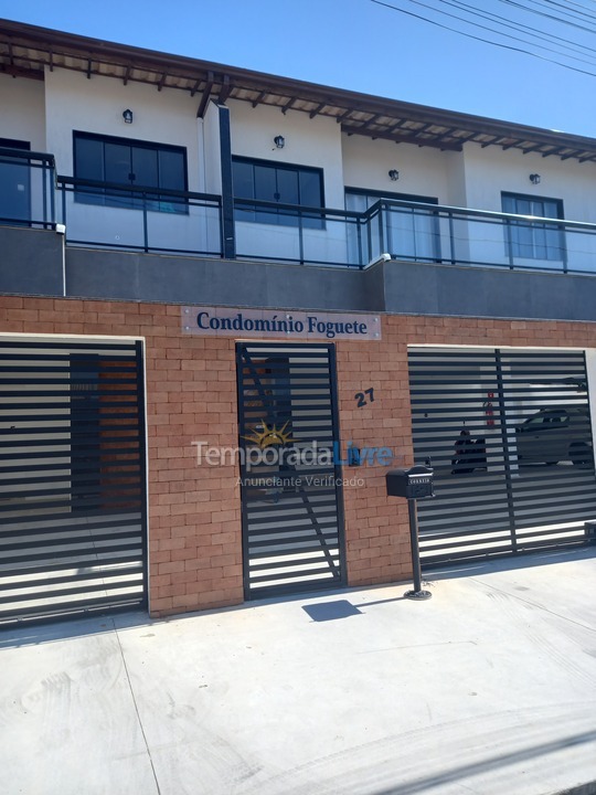 Apartamento para aluguel de temporada em Cabo Frio (Praia do Foguete)