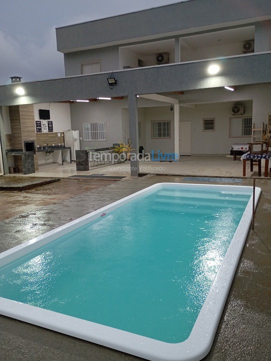 Casa para aluguel de temporada em Ubatuba (Maranduba)