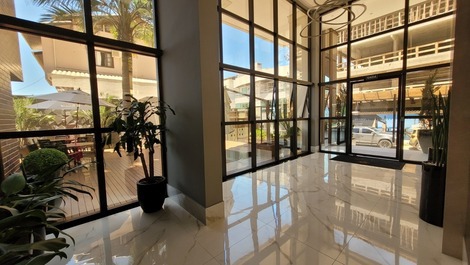 Apartamento moderno cerca de la playa.