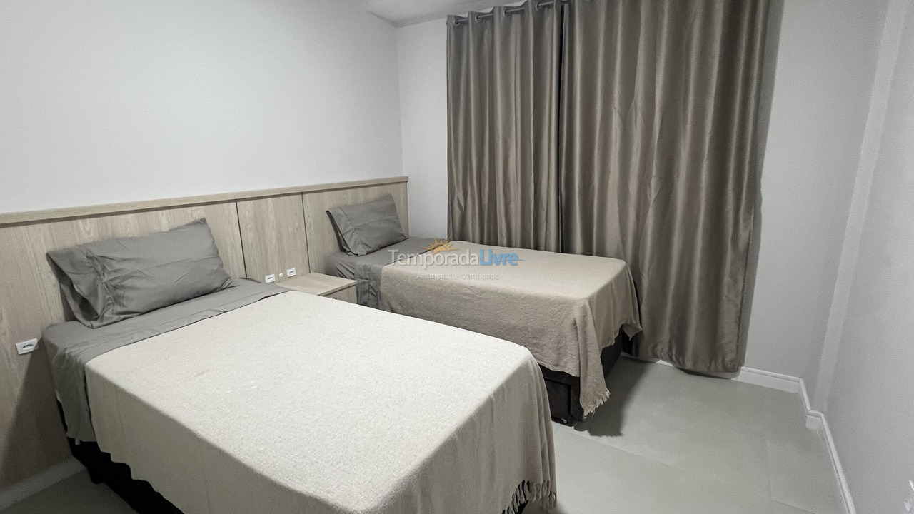 Apartamento para alquiler de vacaciones em Bombinhas (Praia de Bombas)
