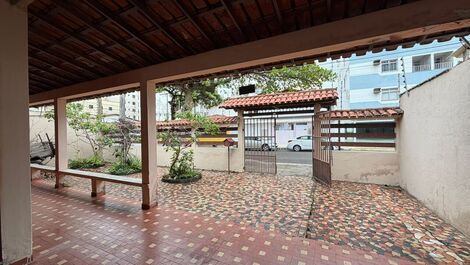 3 bedroom house on Praiana Avenue