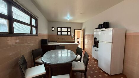3 bedroom house on Praiana Avenue
