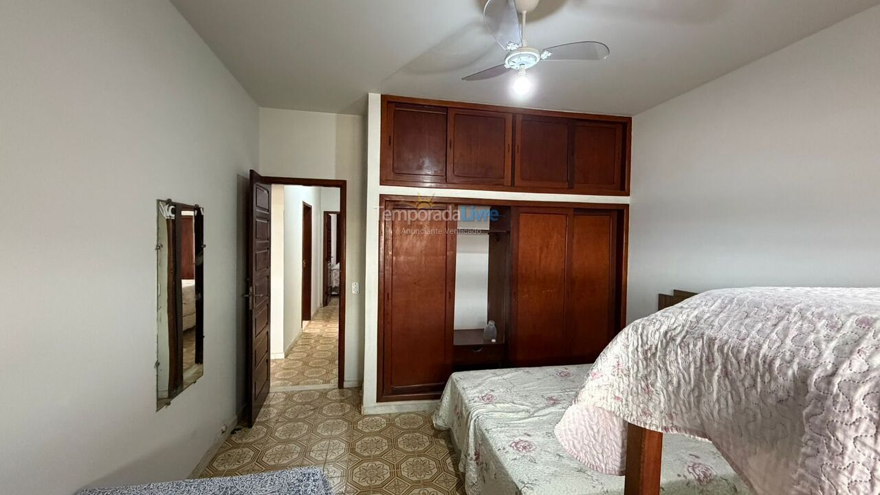 House for vacation rental in Guarapari (Praia do Morro)
