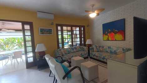 Sahy, 4 dormitorios, piscina compartida, 2 plazas de aparcamiento, barbacoa, capacidad para 8 personas.