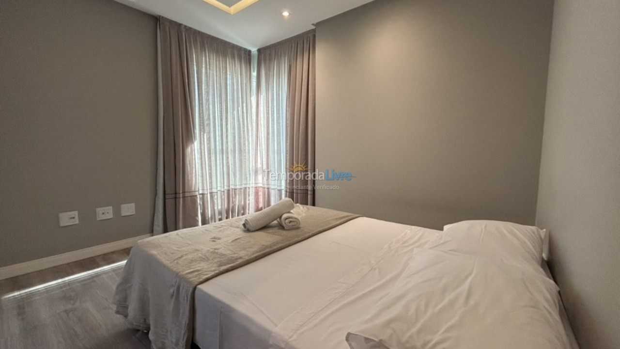 Apartamento para alquiler de vacaciones em Itapema (Meia Praia)