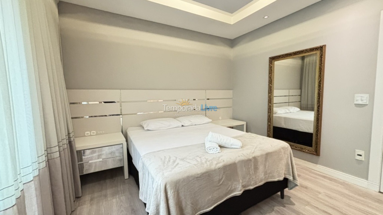 Apartamento para alquiler de vacaciones em Itapema (Meia Praia)