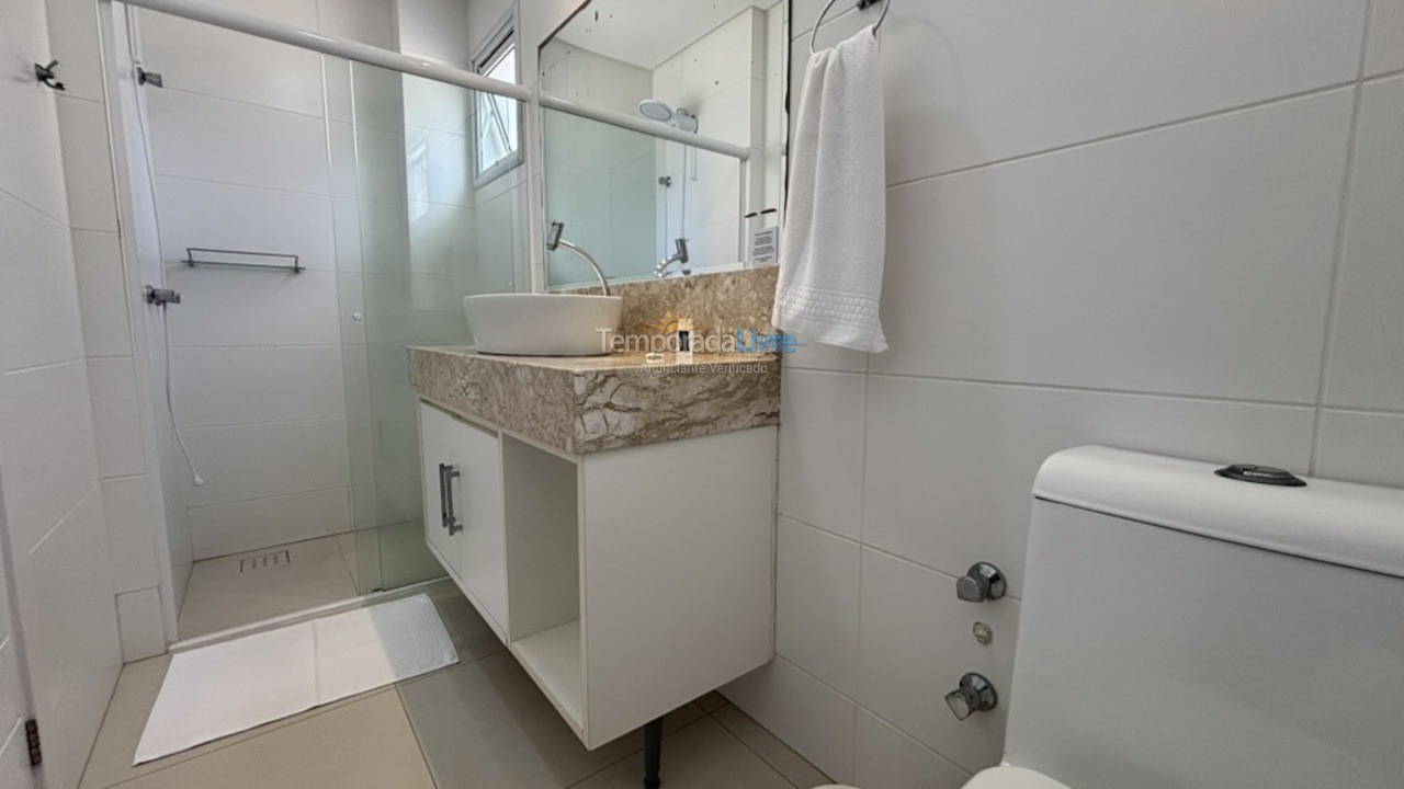 Apartamento para alquiler de vacaciones em Itapema (Meia Praia)