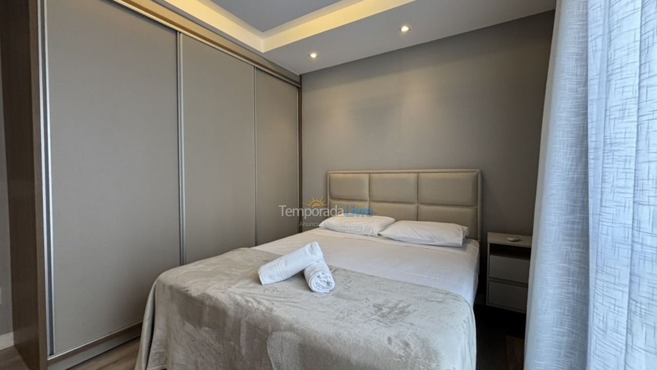 Apartamento para alquiler de vacaciones em Itapema (Meia Praia)