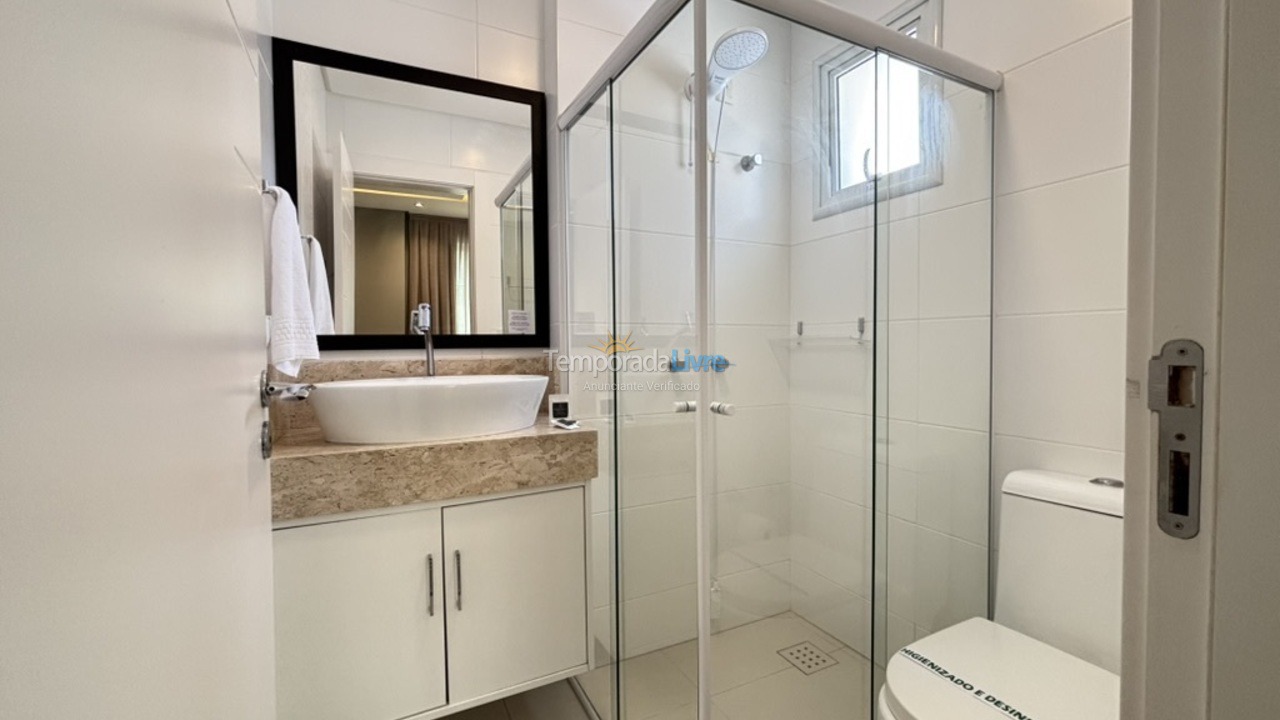 Apartamento para alquiler de vacaciones em Itapema (Meia Praia)