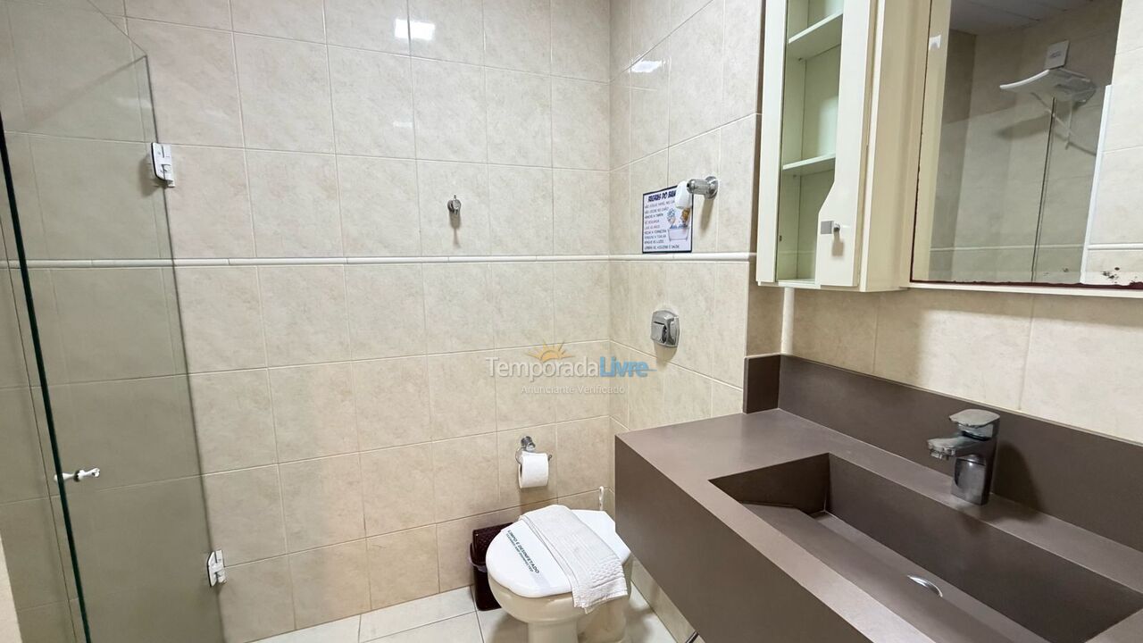 Apartamento para aluguel de temporada em Itapema (Meia Praia)