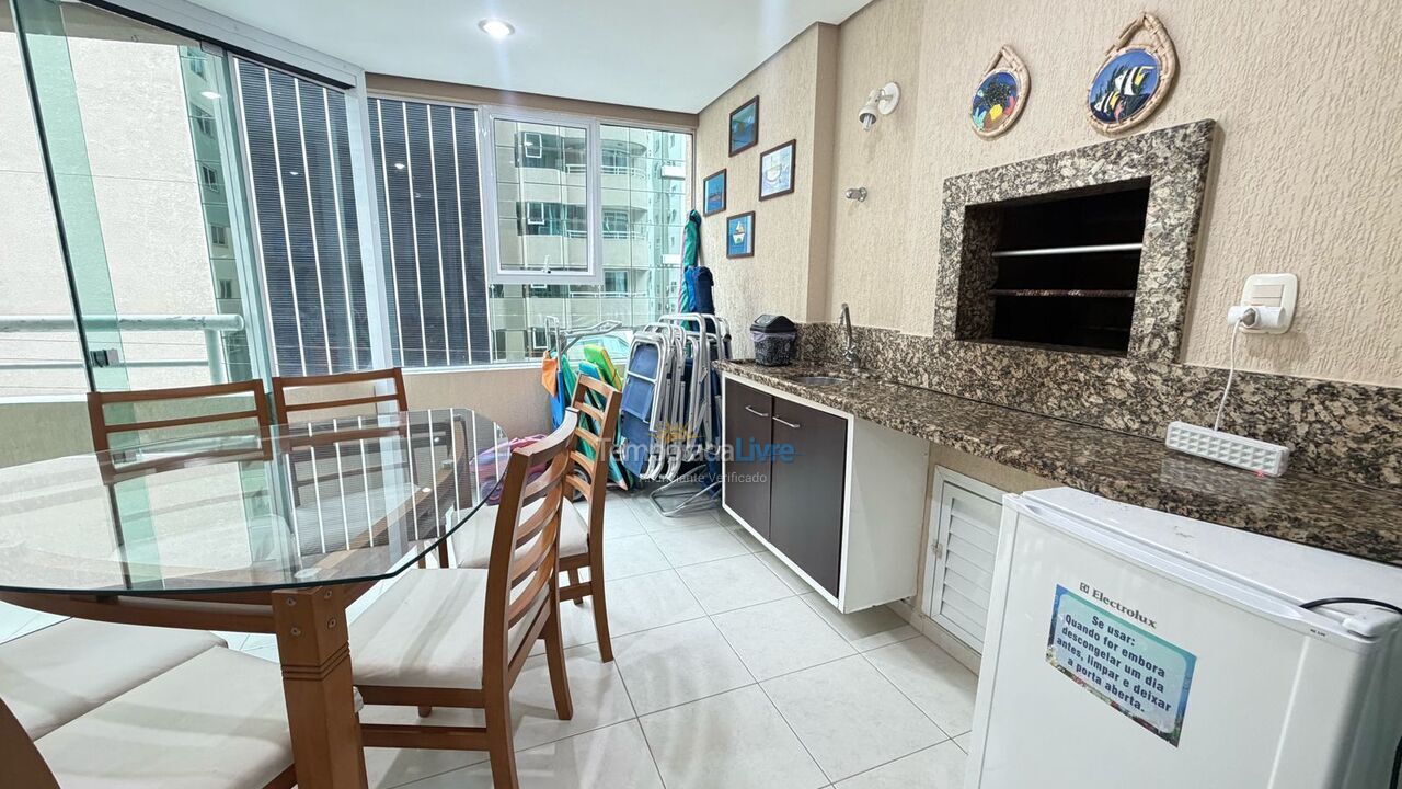 Apartamento para aluguel de temporada em Itapema (Meia Praia)
