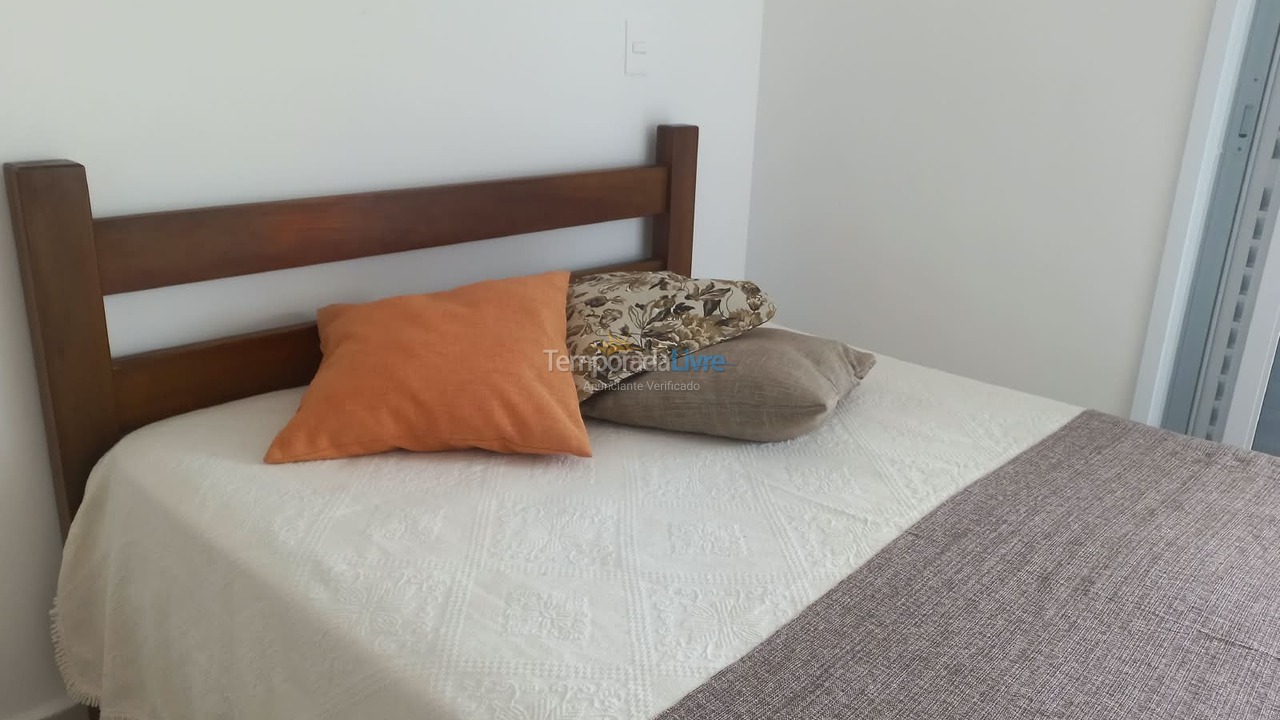 Apartment for vacation rental in Ubatuba (Praia das Toninhas)