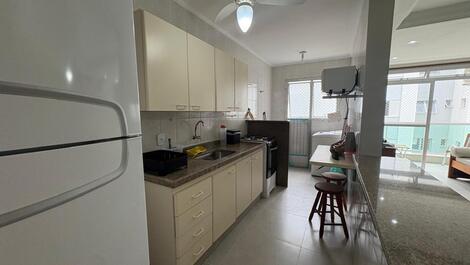 COZY APARTMENT ONE BLOCK FROM PRAIA GRANDE - UBATUBA