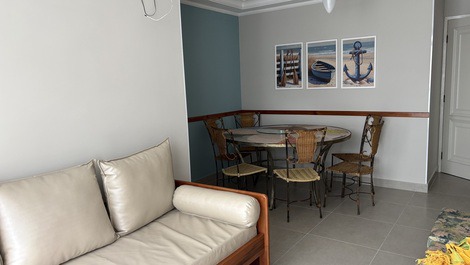 COZY APARTMENT ONE BLOCK FROM PRAIA GRANDE - UBATUBA