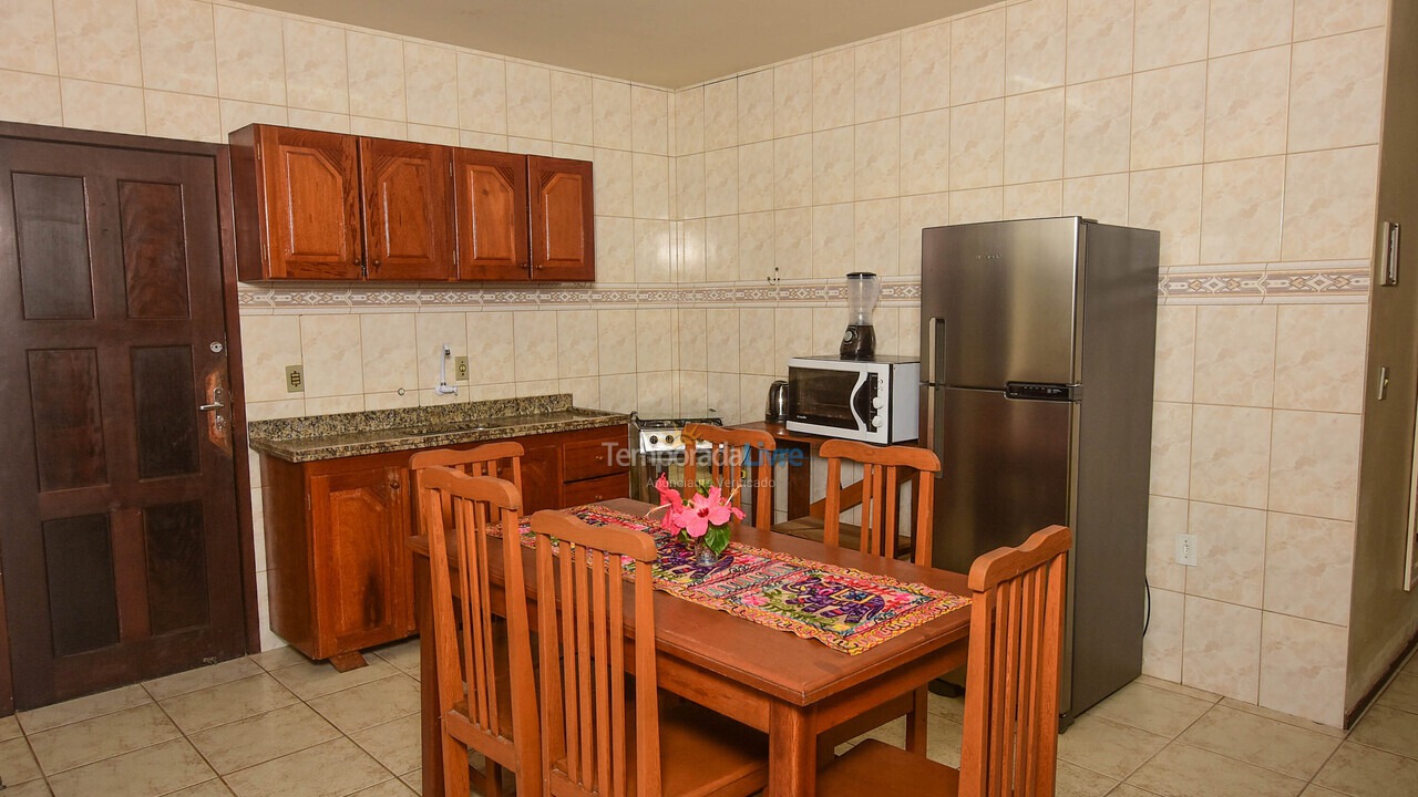 Apartment for vacation rental in Garopaba (Praia da Ferrugem)