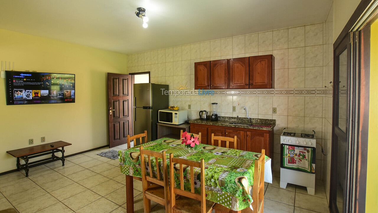 Apartment for vacation rental in Garopaba (Praia da Ferrugem)