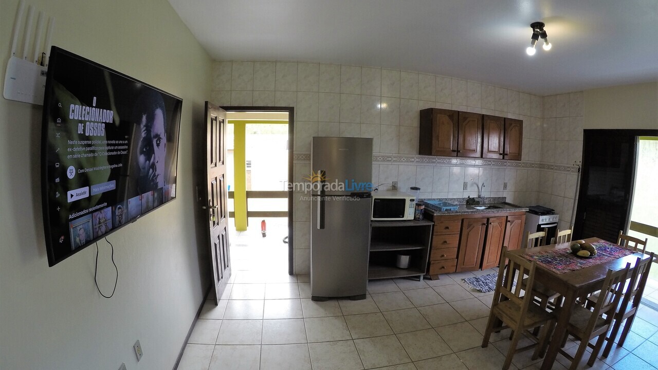 Apartment for vacation rental in Garopaba (Praia da Ferrugem)