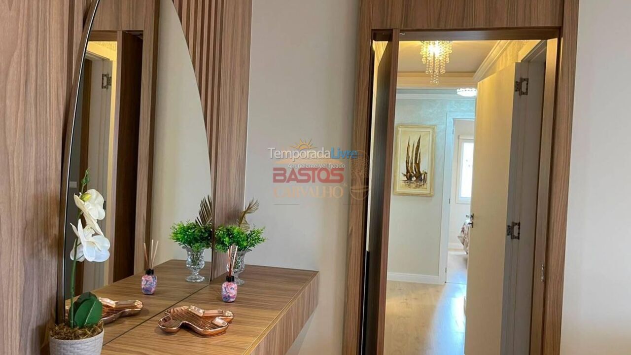 Apartamento para alquiler de vacaciones em Itapema (Meia Praia)