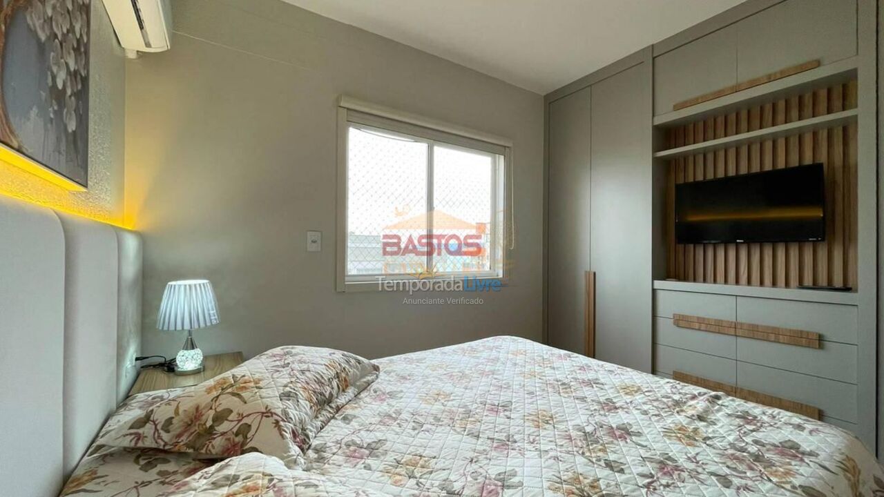 Apartamento para alquiler de vacaciones em Itapema (Meia Praia)