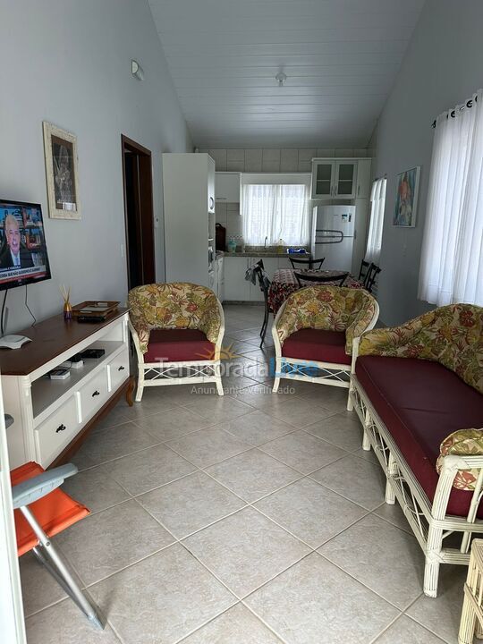 Casa para aluguel de temporada em Bombinhas (Canto Grande)