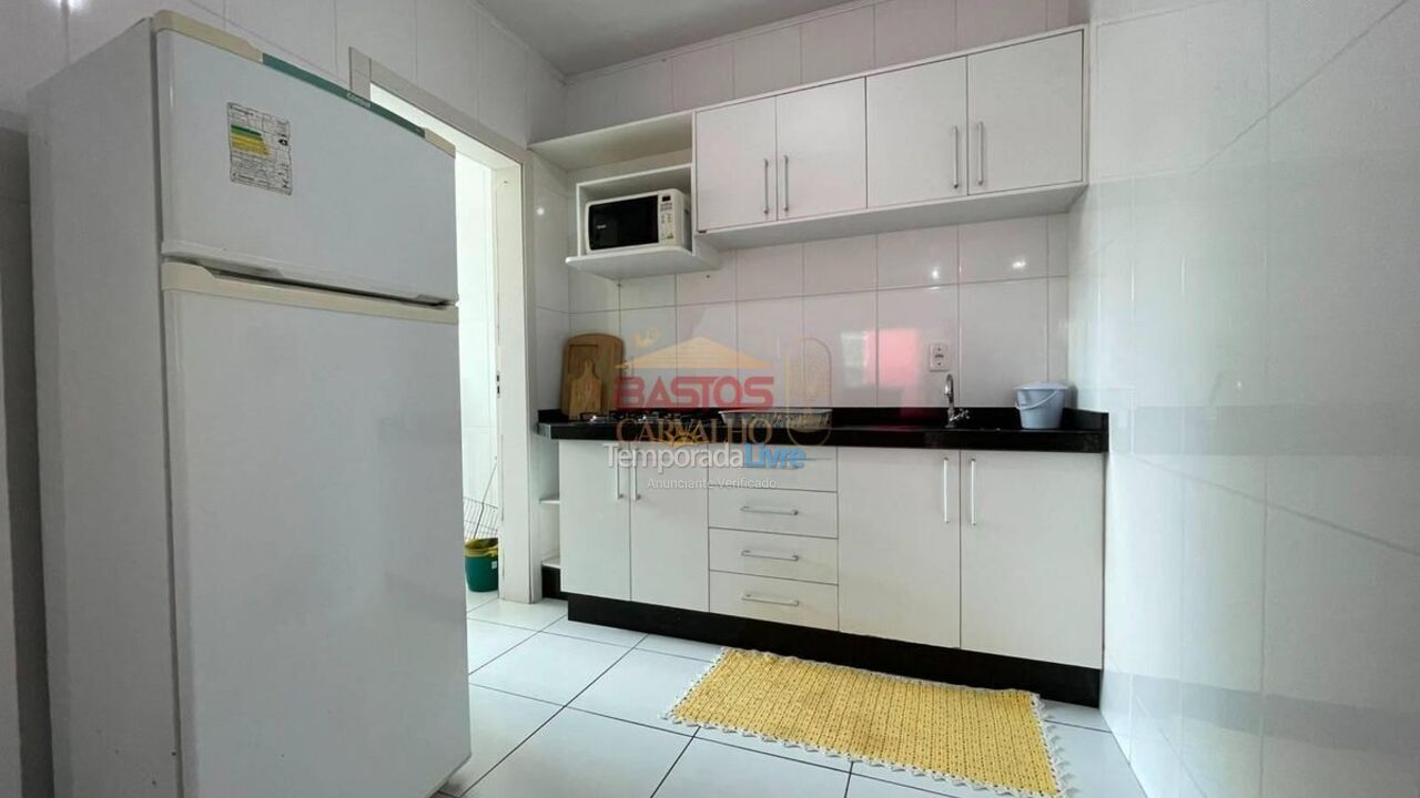 Apartamento para alquiler de vacaciones em Itapema (Meia Praia)