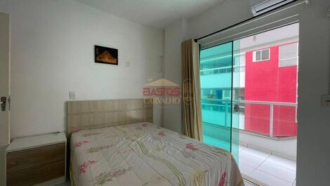 Apartamento a 80 metros del mar, alquiler de temporada en Meia Praia, Itapema.