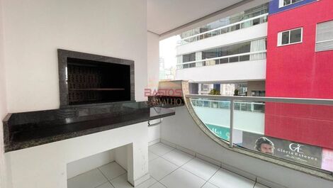 Apartamento a 80 metros del mar, alquiler de temporada en Meia Praia, Itapema.