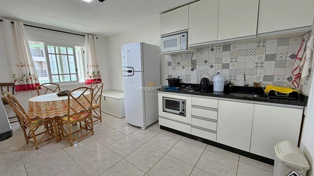 Apartamento para aluguel de temporada em Torres (Praia da Cal)