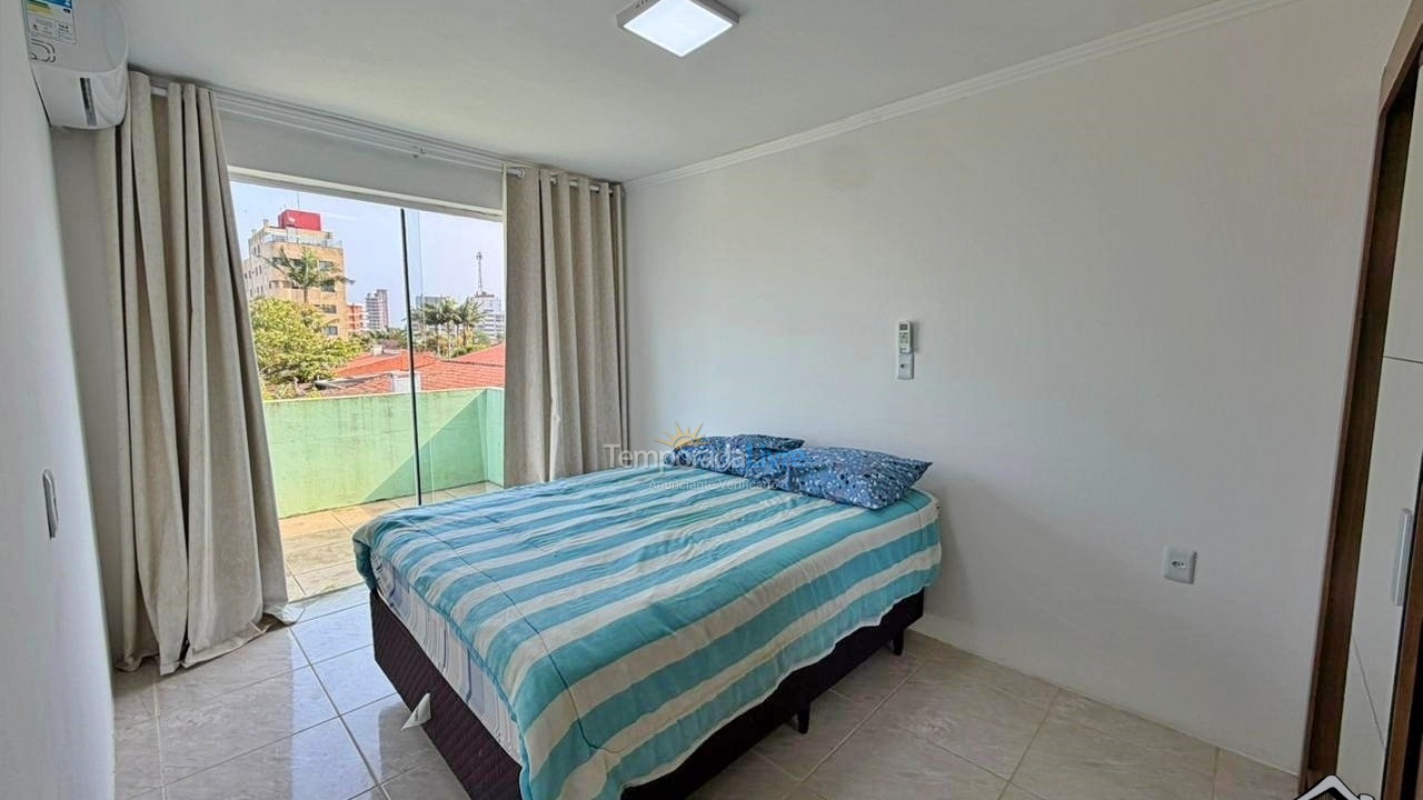 Apartamento para aluguel de temporada em Torres (Praia da Cal)